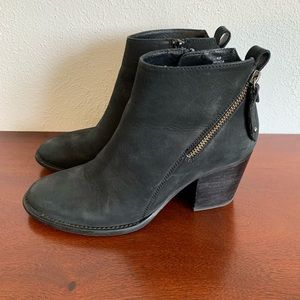 Blondo Nivada Waterproof Bootie